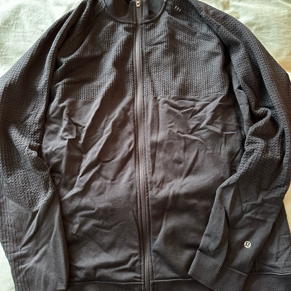 Men’s Lululemon full zip waffle knit sweater - Picture 4 of 4